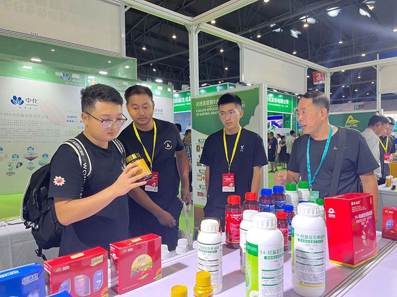 新朝陽(yáng)綠色生物科技亮相西部植?！半p交會(huì)”與第八屆綠色農(nóng)藥博覽會(huì)