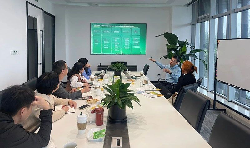 巴西國家植物保護(hù)產(chǎn)品協(xié)會專家訪問新朝陽，共探生物農(nóng)業(yè)合作新機(jī)遇